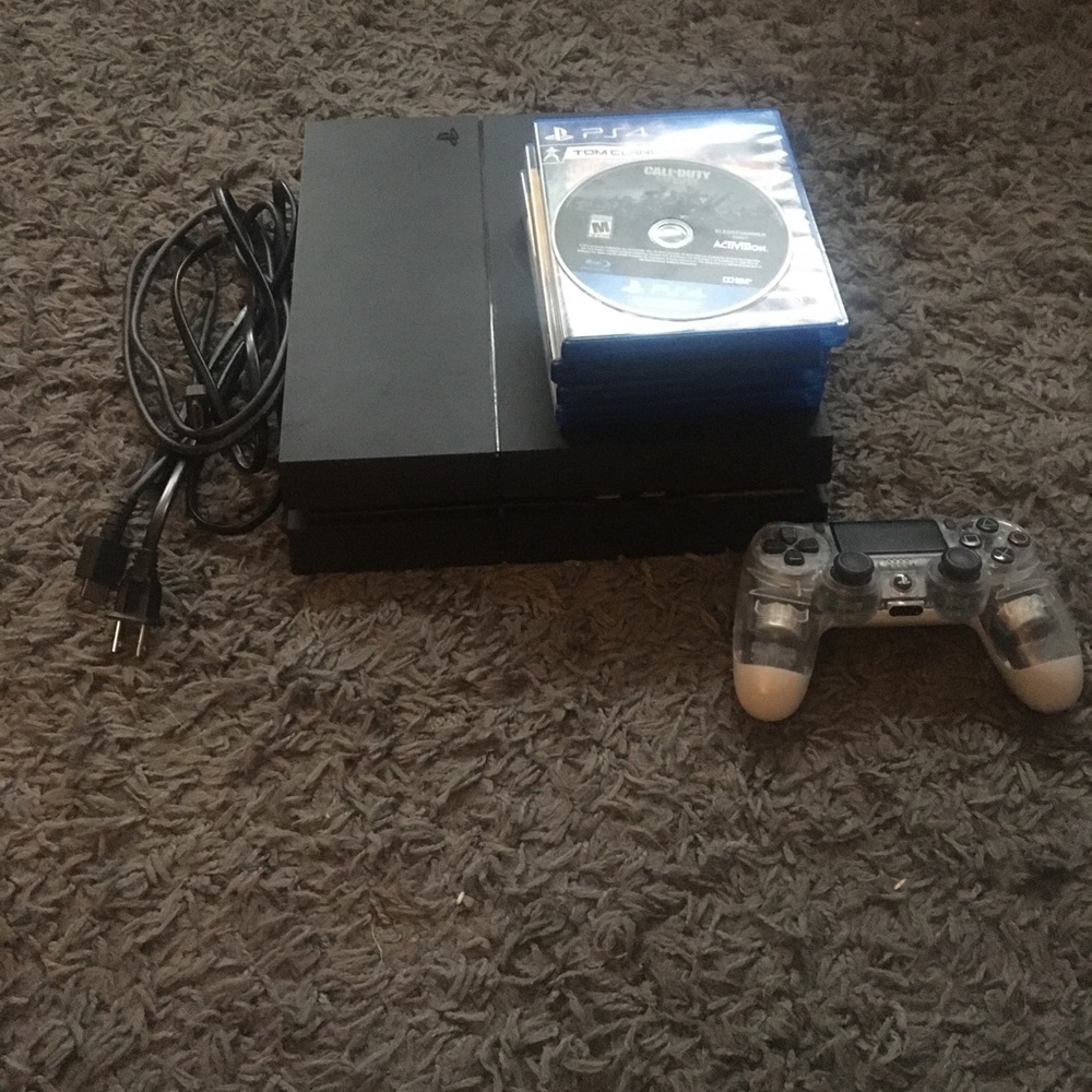 PlayStation 4, with headset